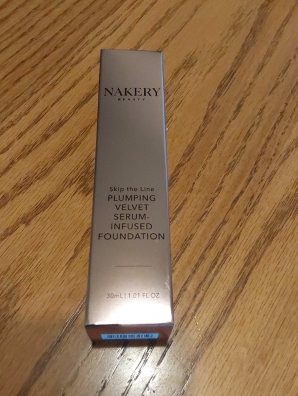 Nakery Plumping Velvet Serum-Infused Foundation  Light